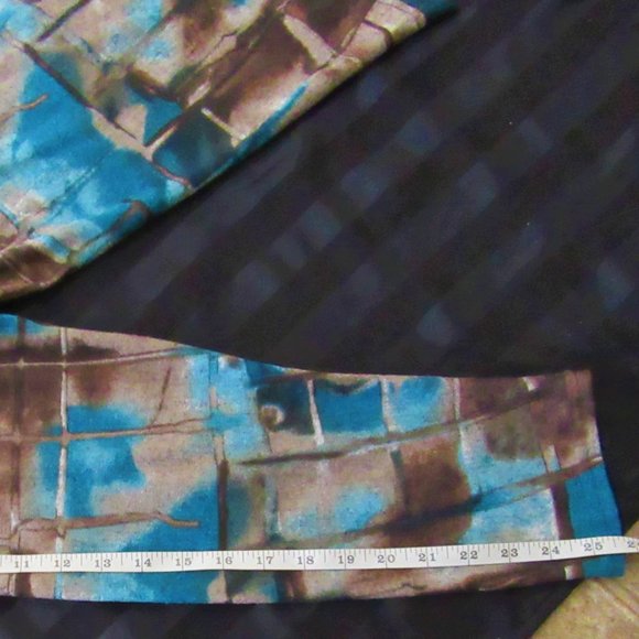 New Ladies Top please refer to description measurements - Picture 9 of 16